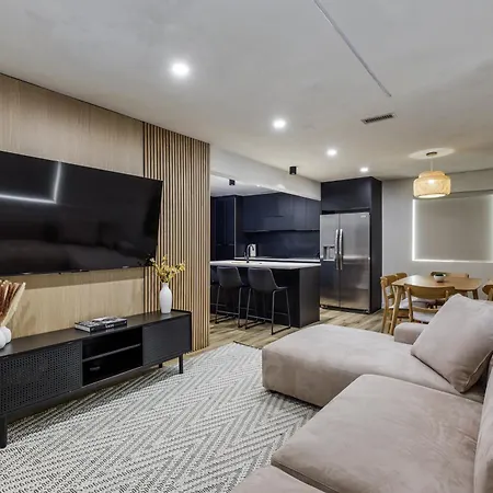 Minimalist Japandi Canyon Home